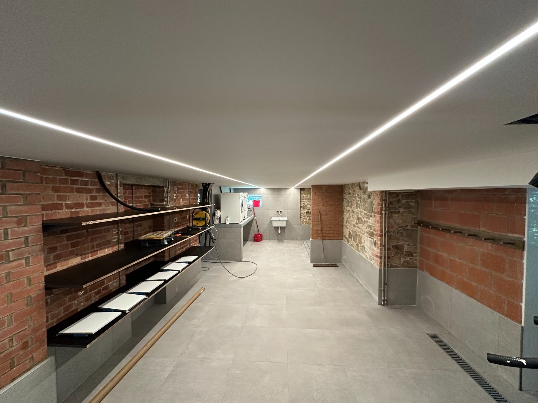 Éclairage LED de cuisine réalisé par AVWElec